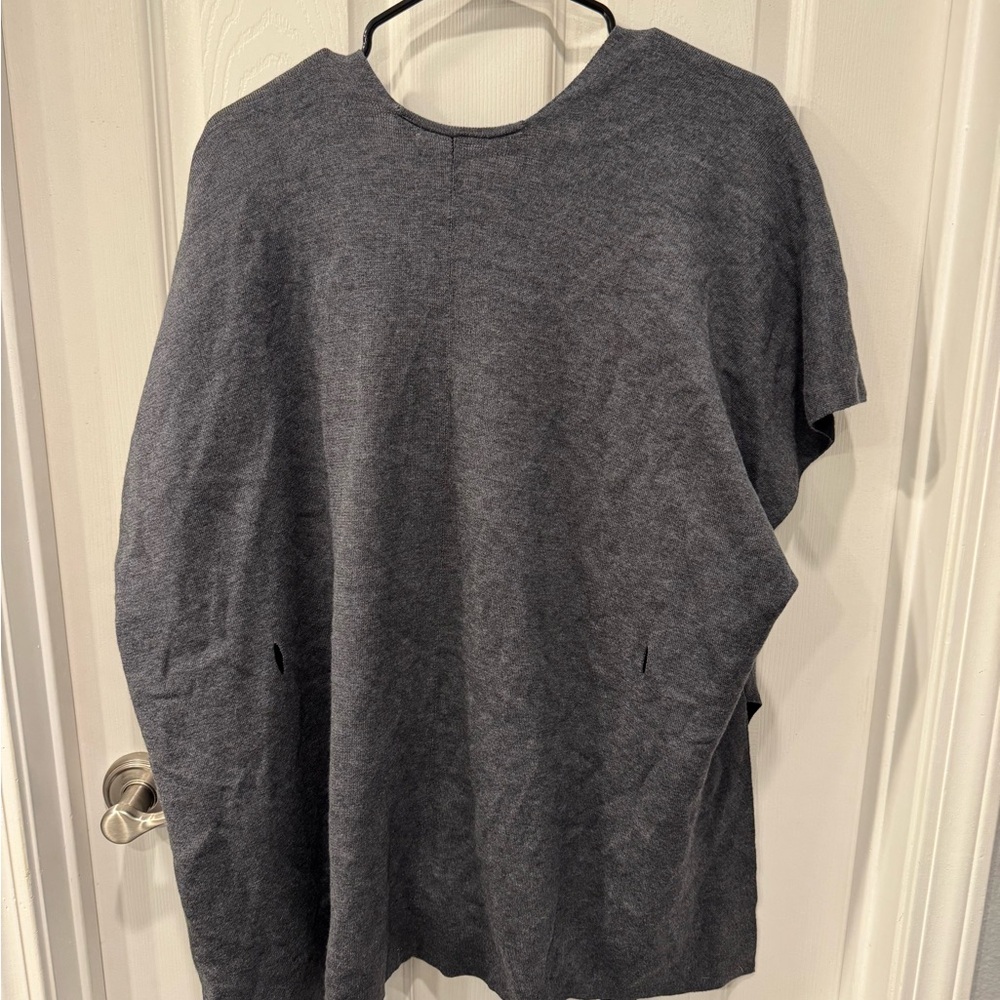 Ann Taylor Loft Reversible Poncho - Picture 3 of 6